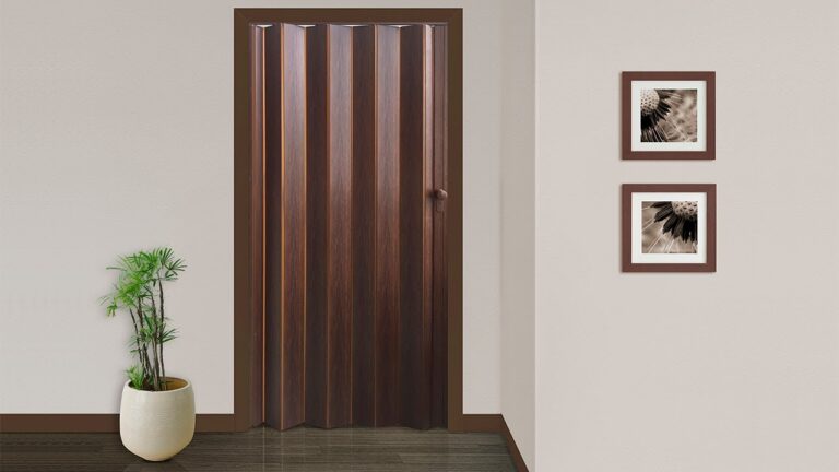 Gu&iacute;a para montar una puerta plegable de manera eficiente