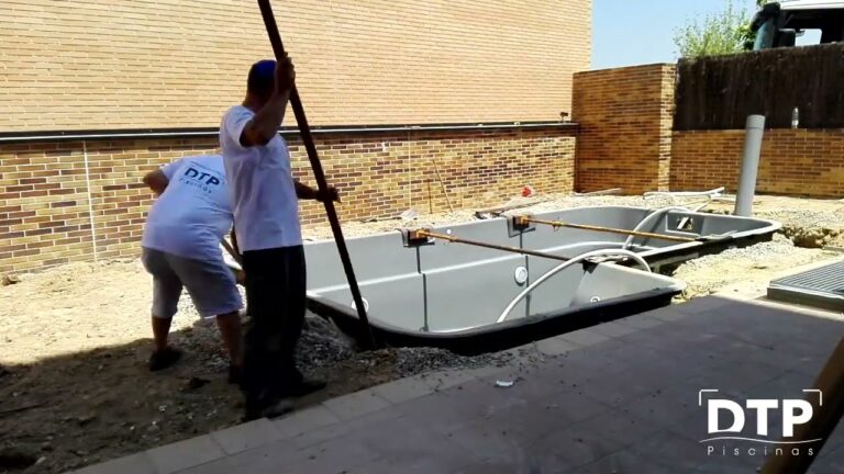 Gu&iacute;a para montar una piscina de poli&eacute;ster de forma sencilla