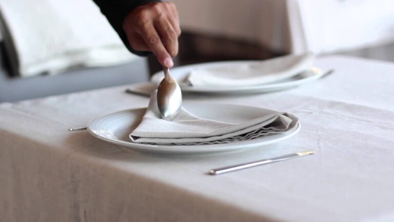 Guía para montar una mesa de restaurante de forma eficiente