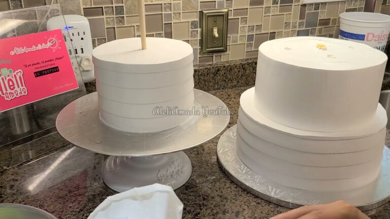 Cómo hacer un pastel de tres pisos